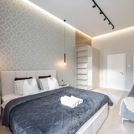 Luxurious & Spacious With Balcony Budapeşte