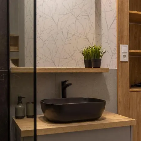 Luxurious & Spacious With Balcony * Budapest