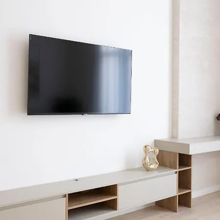 Luxurious & Spacious With Balcony * Budapest